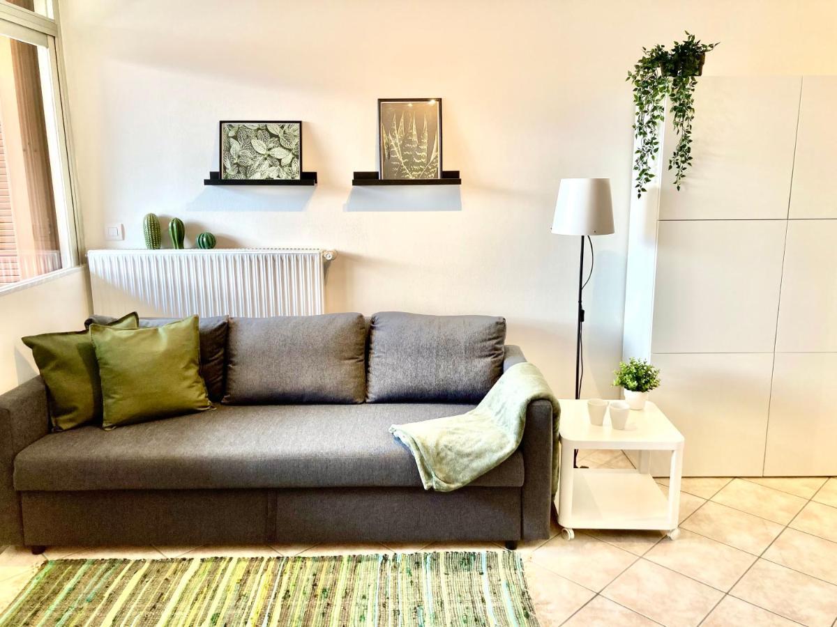 Appartamento Peppino Mit Seeblick Und Pool Riva del Garda Ngoại thất bức ảnh