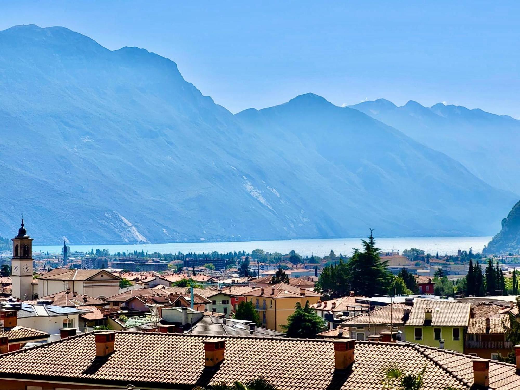 Appartamento Peppino Mit Seeblick Und Pool Riva del Garda Ngoại thất bức ảnh